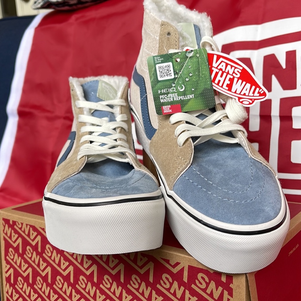 Vans Men’s Sk8-Hi Tapered
Pig Suede/Sherpa Multi Co
VN0A7Q5PMUL Platforms - Picture 8 of 16